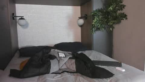 Andy Joy  online show from 6, 3, 2026