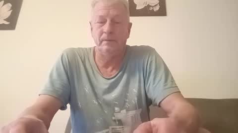 andyk1704 online show from 15, 2, 2025