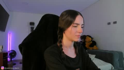      online show from 6, 4, 2026