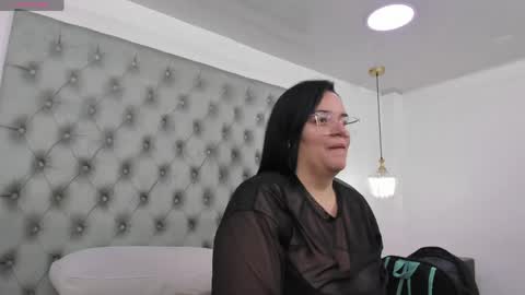 Snapshot of anette_cooper chatting on 4, 5, 2026 anette_cooper online show from 4, 5, 2026