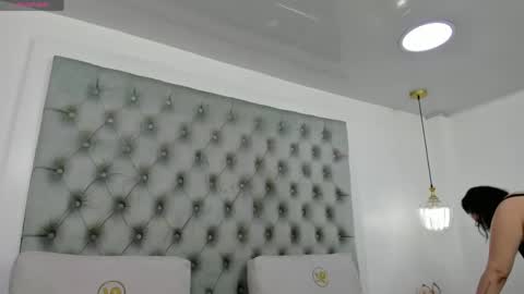 Snapshot of anette_cooper chatting on 6, 5, 2026 anette_cooper online show from 6, 5, 2026