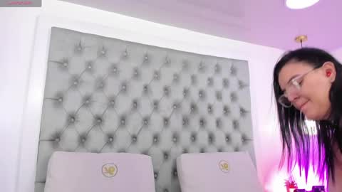 Snapshot of anette_cooper chatting on 13, 5, 2026 anette_cooper online show from 13, 5, 2026