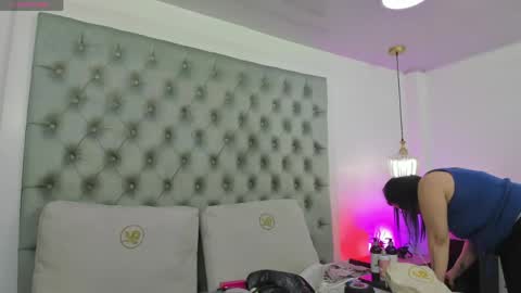 Snapshot of anette_cooper chatting on 25, 5, 2026 anette_cooper online show from 25, 5, 2026