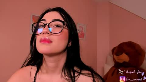 Snapshot of angeel_fox chatting on 5, 6, 2026 Angel online show from 5, 6, 2026