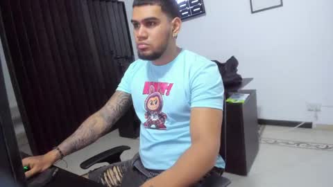 angel__tattoo online show from 27, 4, 2026