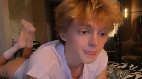 Snapshot of angel_andreww chatting on 16, 5, 2026 angel_andreww online show from 16, 5, 2026