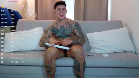 Snapshot of angel_boy01 chatting on 19, 11, 2025 angel_boy01 online show from 19, 11, 2025