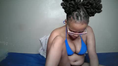 Snapshot of angel_cheupe chatting on 17, 11, 2025 angel_cheupe online show from 17, 11, 2025