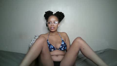 Snapshot of angel_cheupe chatting on 30, 11, 2025 angel_cheupe online show from 30, 11, 2025