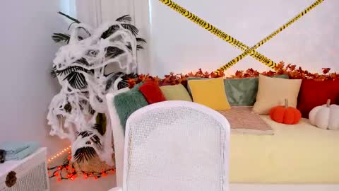 Snapshot of angel_claire chatting on 31, 10, 2025 Claire - be back soon online show from 31, 10, 2025