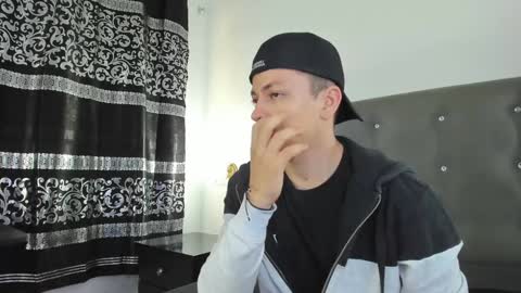 Angel Cuervo online show from 31, 12, 2024