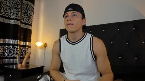 Angel Cuervo online show from 11, 1, 2025