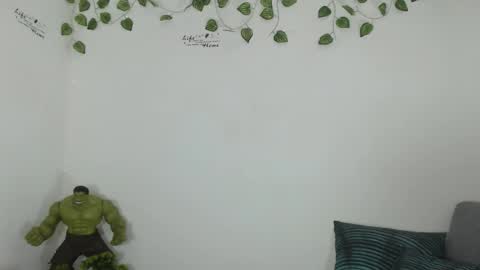 Snapshot of angel_curl chatting on 21, 11, 2025 Angel Curl online show from 21, 11, 2025