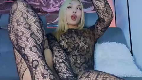 Snapshot of angel_dragun chatting on 15, 7, 2026 Angel-dragun online show from 15, 7, 2026
