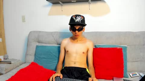Snapshot of angel_dustt1 chatting on 24, 6, 2026 angel_dustt1 online show from 24, 6, 2026