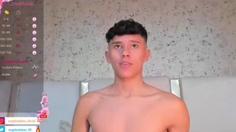Snapshot of angel_esteban_fx chatting on 4, 3, 2025 ngel Esteban online show from 4, 3, 2025