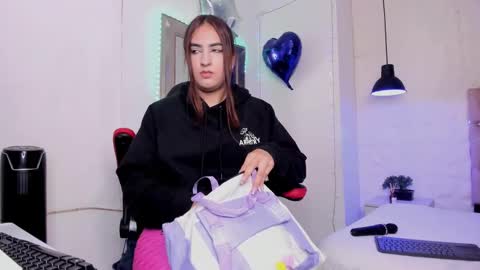 angel hardy online show from 10, 2, 2025