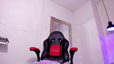 angel hardy online show from 5, 11, 2025