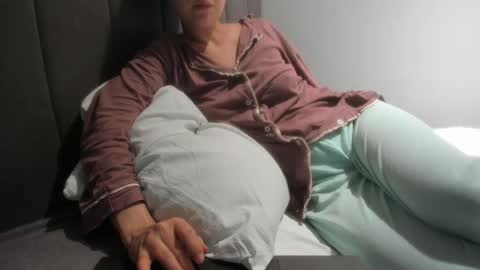 angel_lee__ online show from 25, 11, 2025