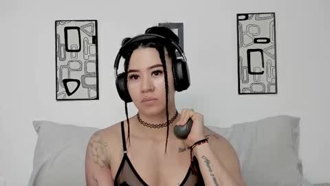 Snapshot of angel_martins chatting on 9, 2, 2026 Angel online show from 9, 2, 2026