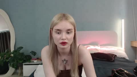 Snapshot of angel_share chatting on 2, 6, 2026 Angela online show from 2, 6, 2026
