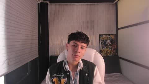 Snapshot of angel_st1 chatting on 9, 4, 2026 Angel online show from 9, 4, 2026