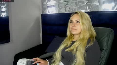 Angel online show from 16, 4, 2026