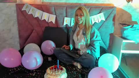 Angel online show from 17, 5, 2026