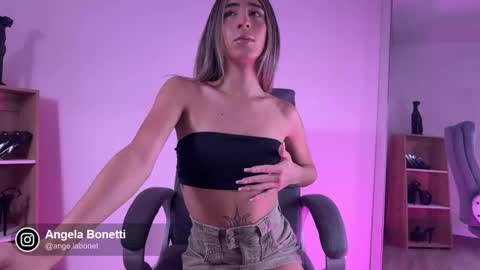 Angela Bonetti online show from 11, 2, 2025