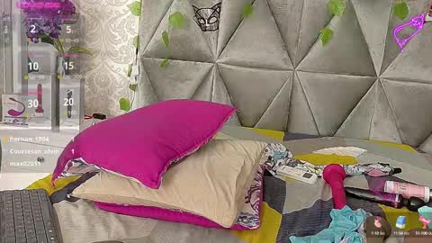 Angela online show from 12, 2, 2025