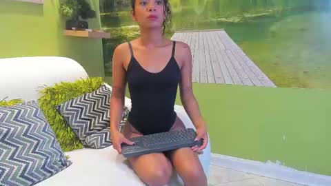 angela_rendon online show from 13, 6, 2026