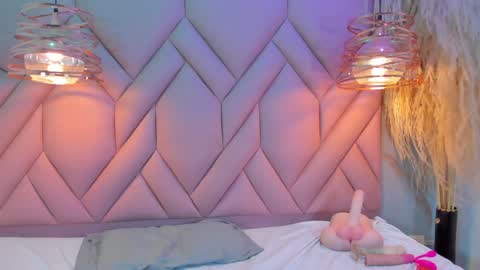 Snapshot of angelaa_cute chatting on 29, 12, 2024 ANGELA online show from 29, 12, 2024