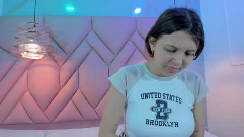 Snapshot of angelaa_cute chatting on 21, 1, 2025 ANGELA online show from 21, 1, 2025