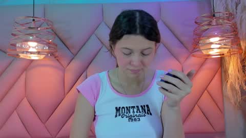 Snapshot of angelaa_cute chatting on 26, 1, 2025 ANGELA online show from 26, 1, 2025