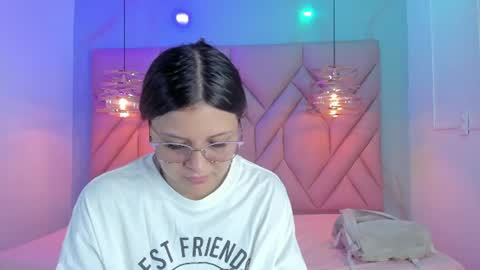 Snapshot of angelaa_cute chatting on 13, 6, 2026 ANGELA online show from 13, 6, 2026