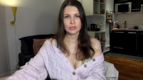 Angela online show from 9, 11, 2025