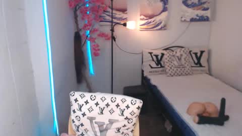 Snapshot of angelamorena chatting on 3, 3, 2025 angelamorena online show from 3, 3, 2025