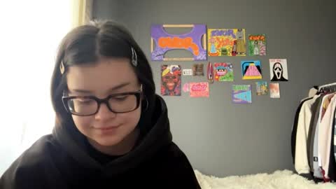 angelcatier online show from 19, 4, 2026