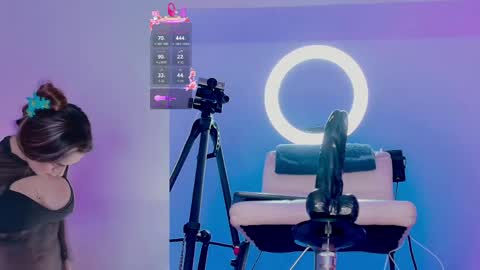 Snapshot of angelcb_ chatting on 28, 4, 2026 angel online show from 28, 4, 2026