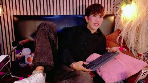 Angel dust online show from 2, 6, 2026