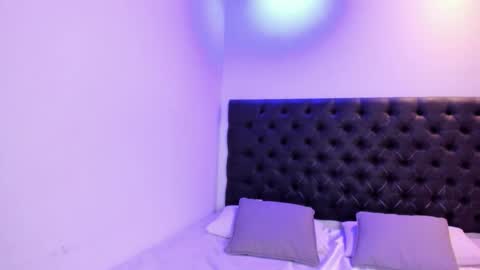 Angeli online show from 3, 12, 2025