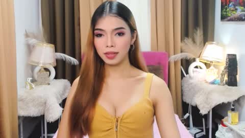 MISS PAU online show from 5, 11, 2025