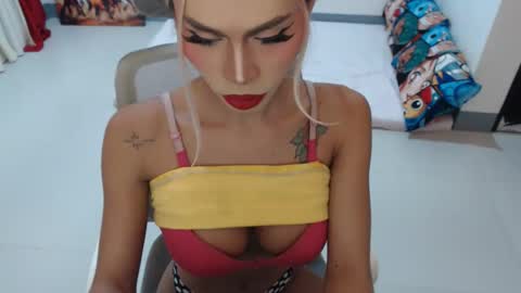 DIVINE ANGEL online show from 16, 1, 2026