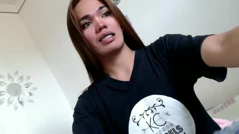 Yhanna online show from 9, 12, 2024