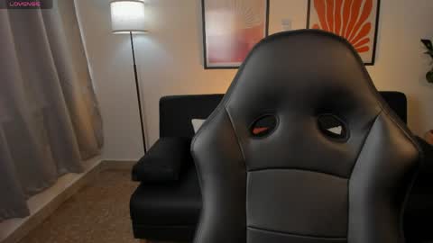 Snapshot of angelica_cross chatting on 30, 4, 2026 Angelica Cross online show from 30, 4, 2026