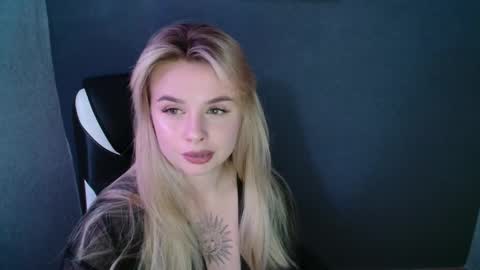 Snapshot of angelicablanch chatting on 10, 9, 2025 angelicablanch online show from 10, 9, 2025