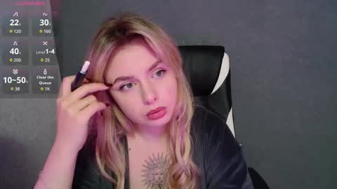 Snapshot of angelicablanch chatting on 9, 10, 2025 angelicablanch online show from 9, 10, 2025