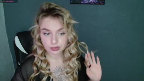 Snapshot of angelicablanch chatting on 26, 10, 2025 angelicablanch online show from 26, 10, 2025