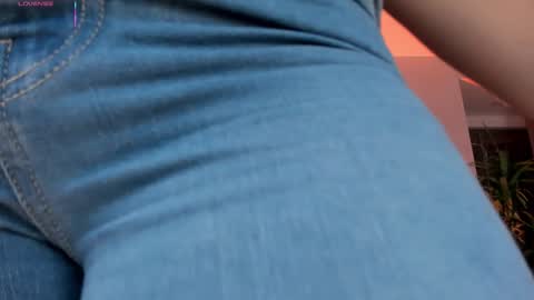  Angelica Vega  online show from 7, 2, 2026