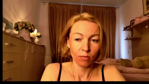 Snapshot of angelicfenix chatting on 2, 5, 2026 angelicfenix online show from 2, 5, 2026